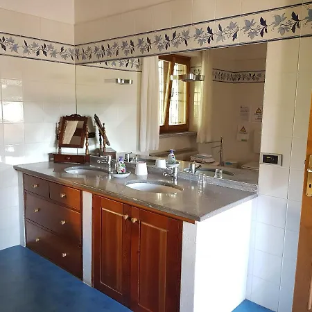 La Casaccia Nocleg ze śniadaniem 3*